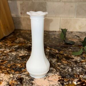 Chic Randall Vintage White Milk Glass Vase